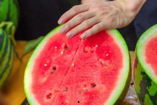 艾滋学校吃瓜,吃瓜群众围观下的真相与反思