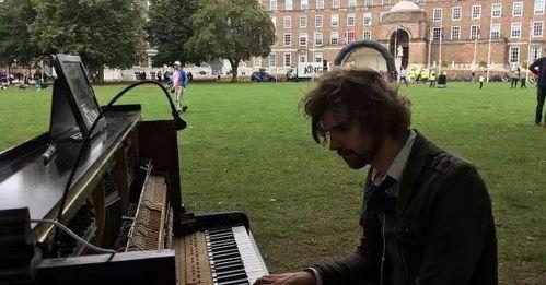 钢琴家吃瓜,揭秘音乐与生活的趣味碰撞