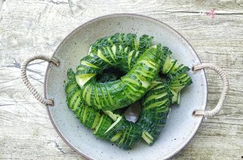 吃瓜就喜欢吃脆的,尽在吃瓜时光