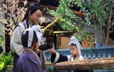 古装短剧吃瓜系统,揭秘吃瓜系统背后的宫廷秘闻