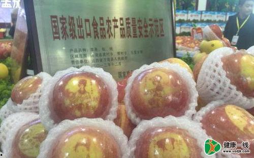 吃白瓜拉稀笑话视频,白瓜拉稀笑话视频，揭秘夏日饮食趣事