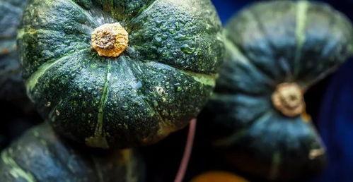 梦见吃瓜不好吃,为何梦见吃瓜不好吃？揭秘潜意识中的寓意